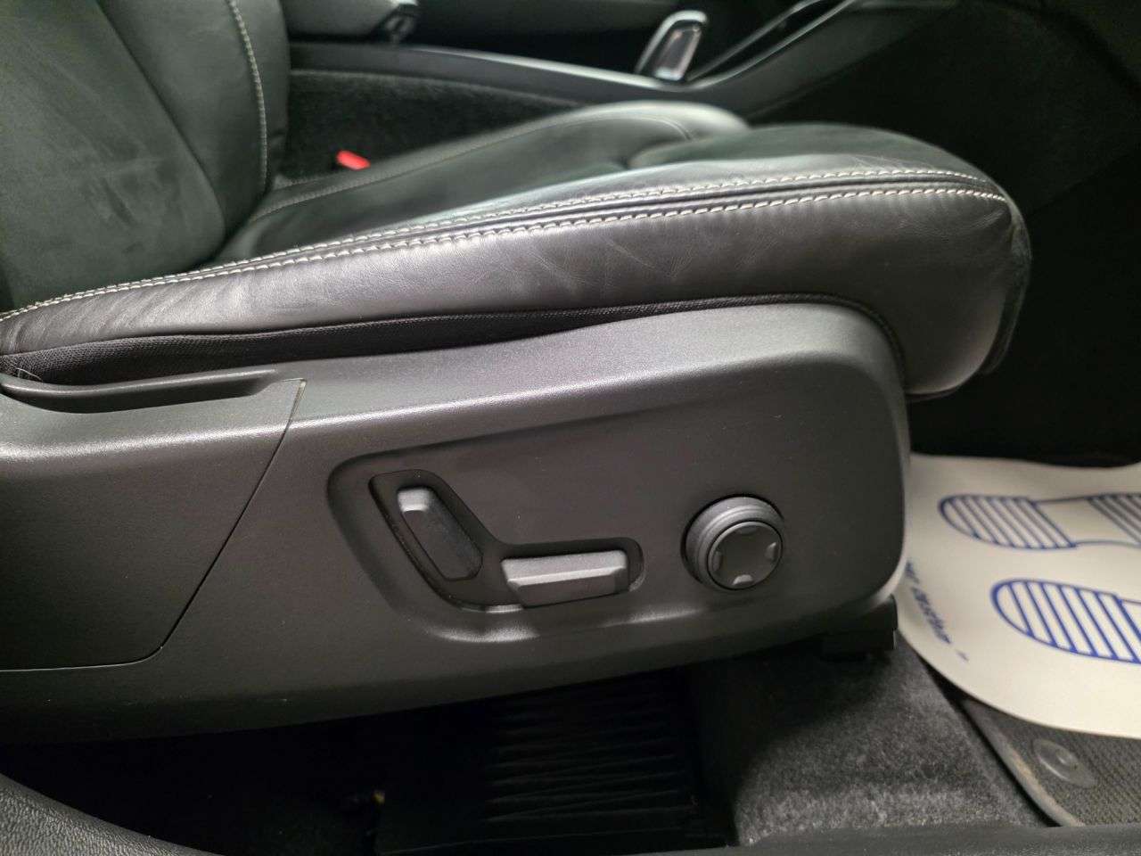 2022 VOLVO XC40 2022 VOLVO XC40