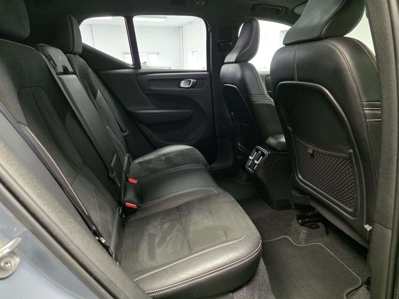 2022 VOLVO XC40 2022 VOLVO XC40