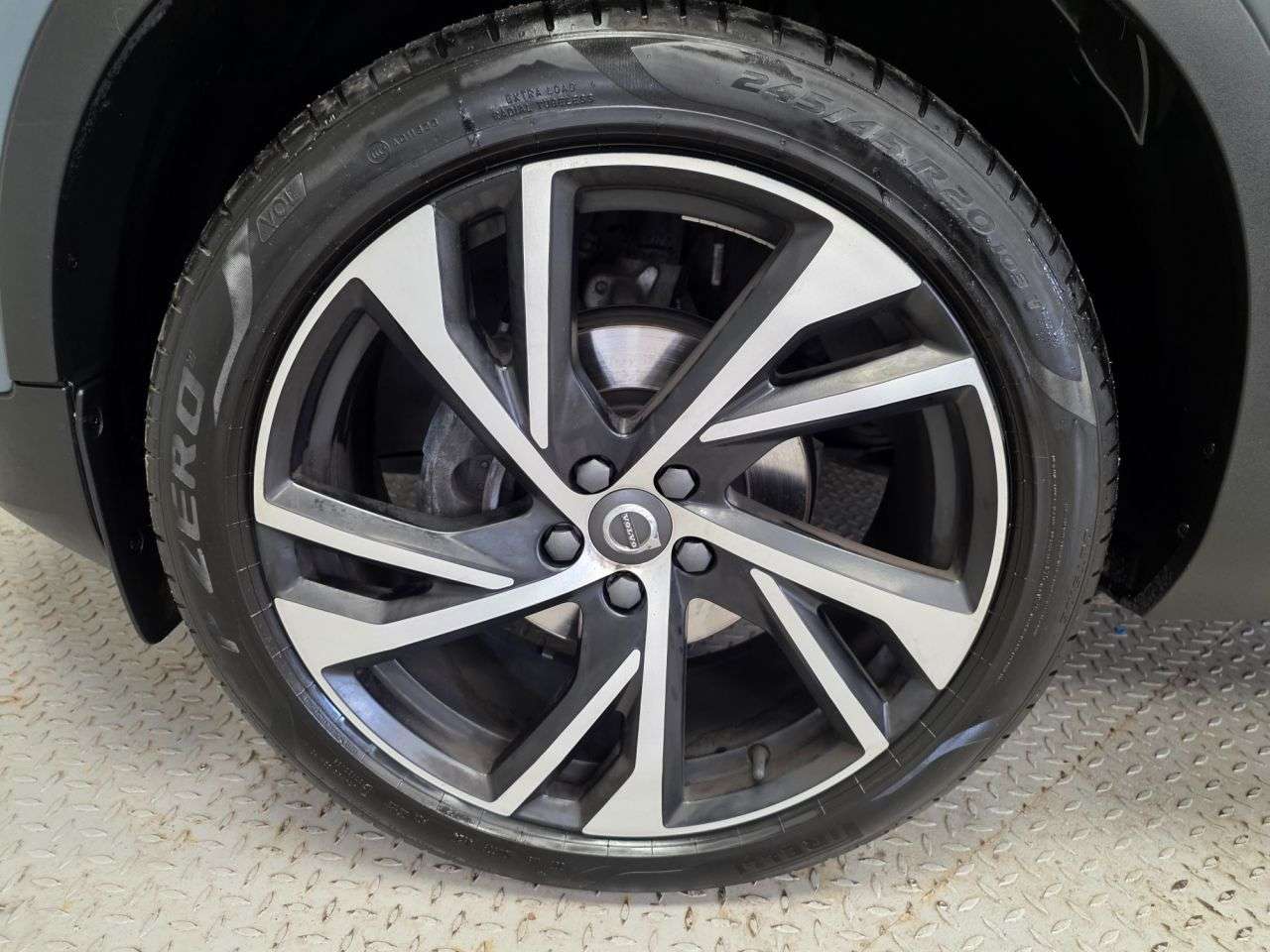 2022 VOLVO XC40 2022 VOLVO XC40