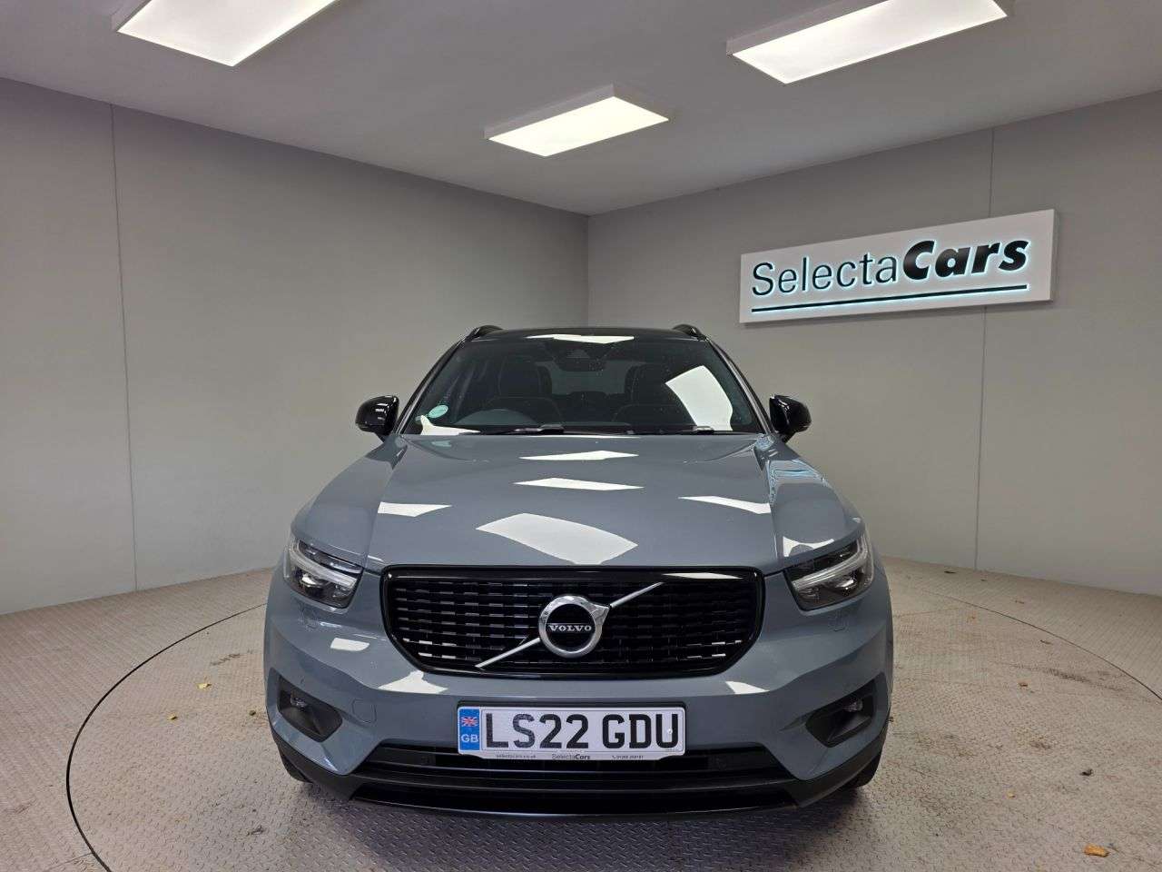 2022 VOLVO XC40 2022 VOLVO XC40