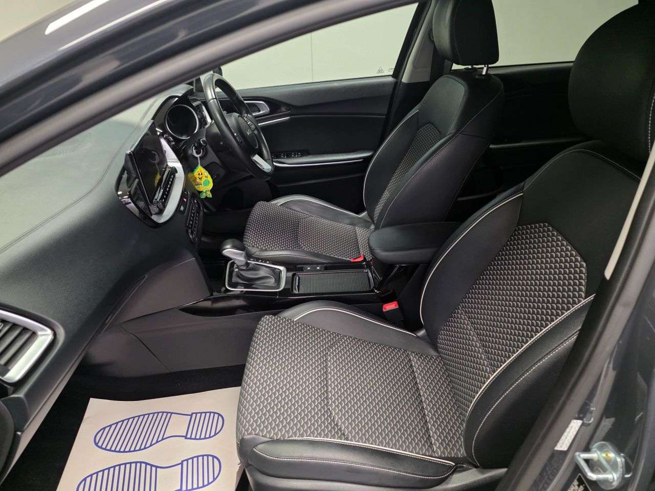 2023 KIA CEED 2023 KIA CEED