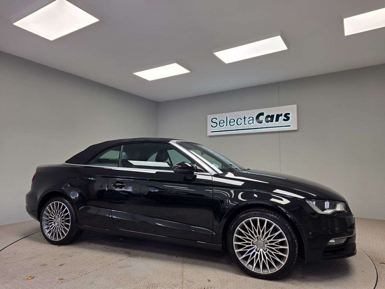 A 2015 AUDI A3 CABRIOLET 1.8 TFSI Sport Convertible 2dr Petrol S Tronic quattro Euro 6 (s/s) (180 ps A 2015 AUDI A3 CABRIOLET 1.8 TFSI Sport Convertible 2dr Petrol S Tronic quattro Euro 6 (s/s) (180 ps