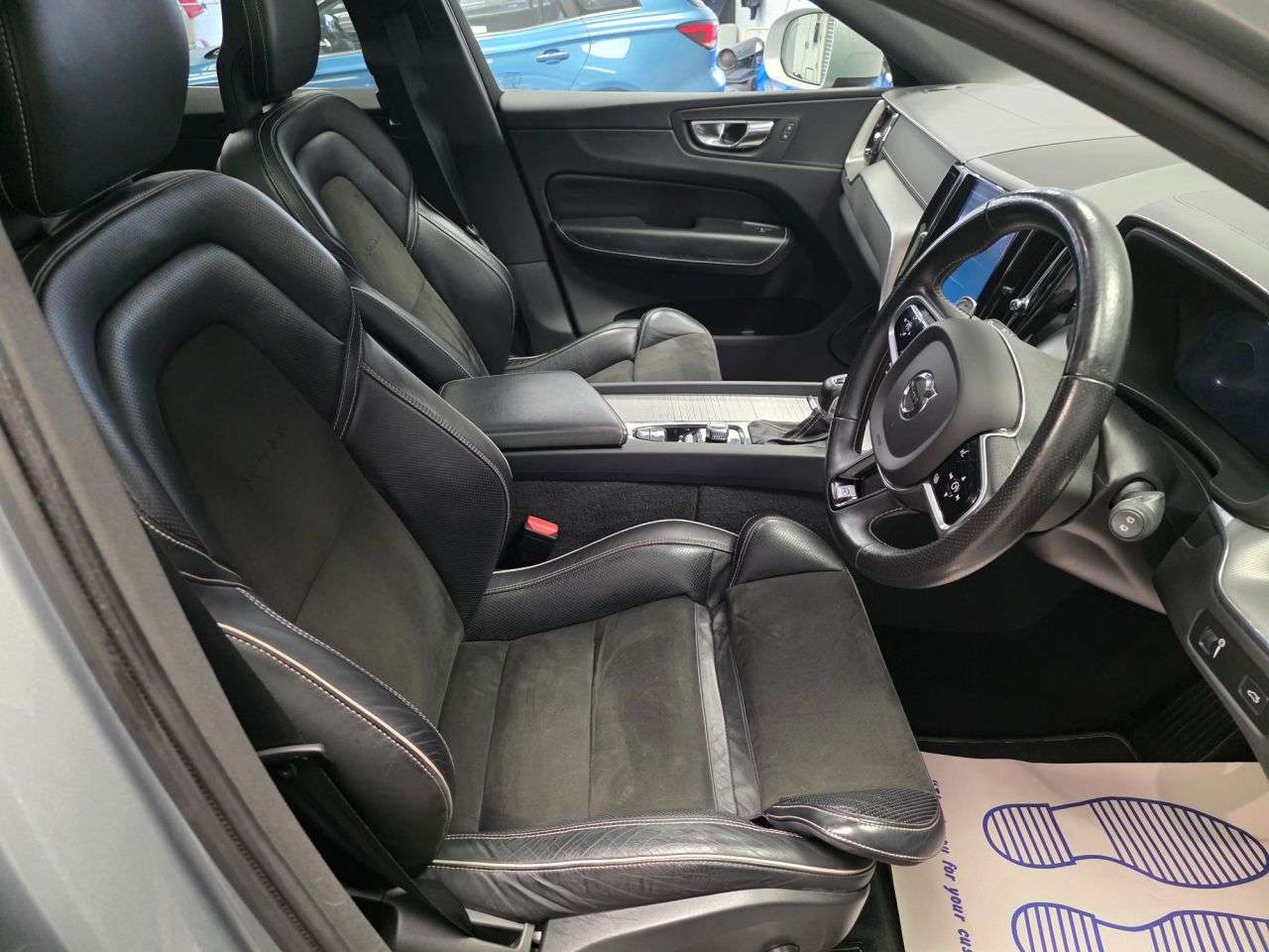 2017 VOLVO XC60 2017 VOLVO XC60
