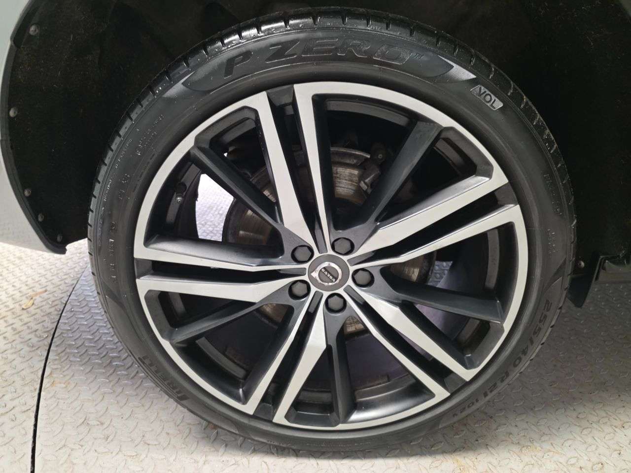 2017 VOLVO XC60 2017 VOLVO XC60