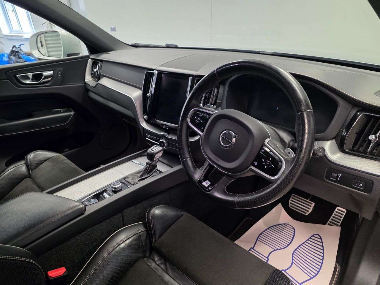 2017 VOLVO XC60 2017 VOLVO XC60