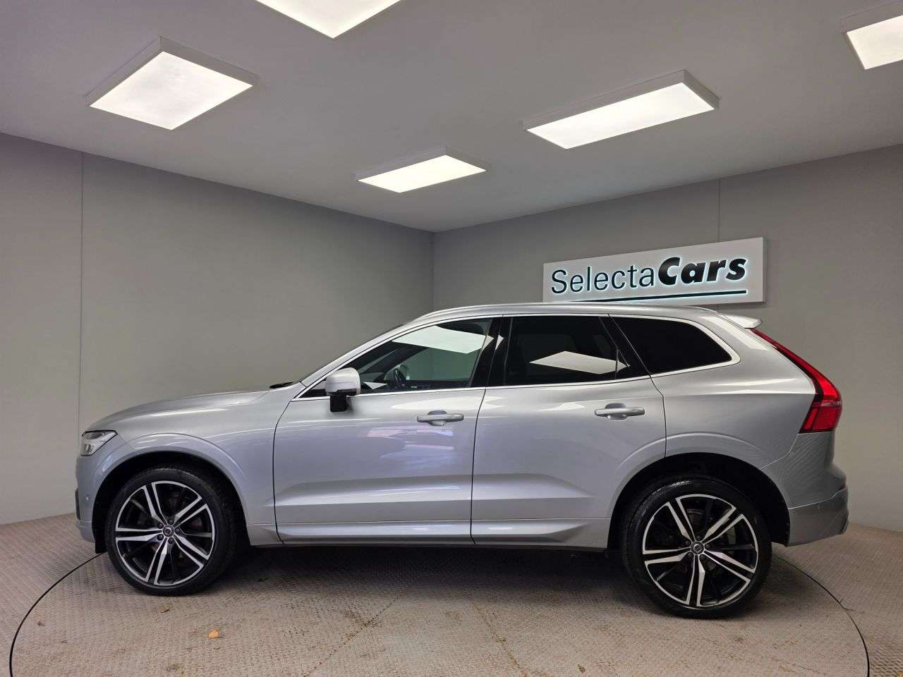 2017 VOLVO XC60 2017 VOLVO XC60