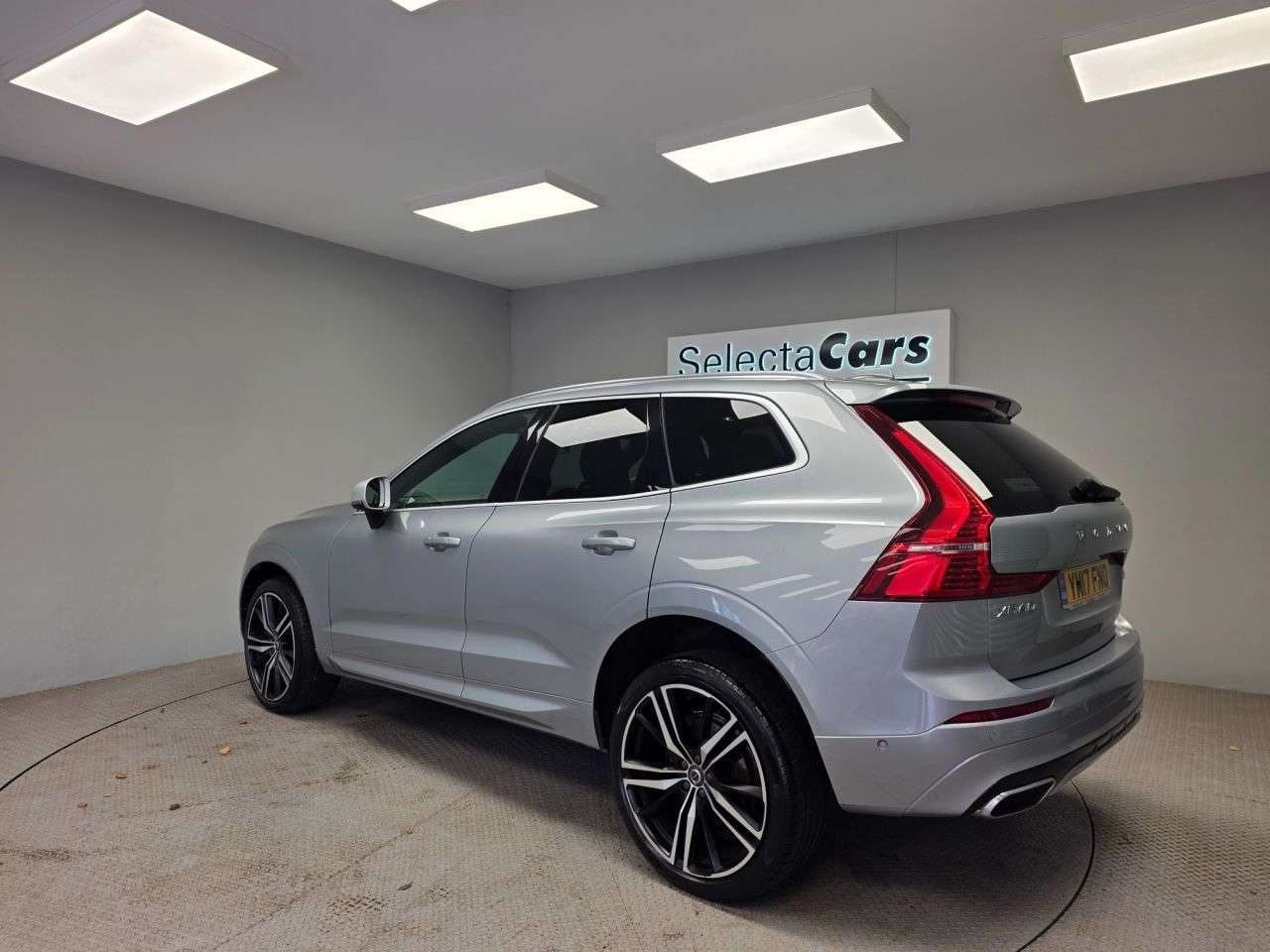 2017 VOLVO XC60 2017 VOLVO XC60