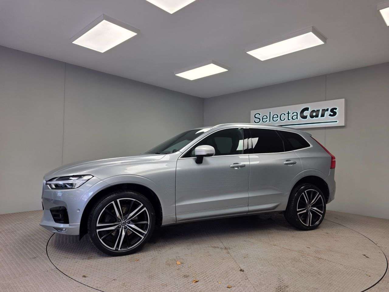 2017 VOLVO XC60 2017 VOLVO XC60