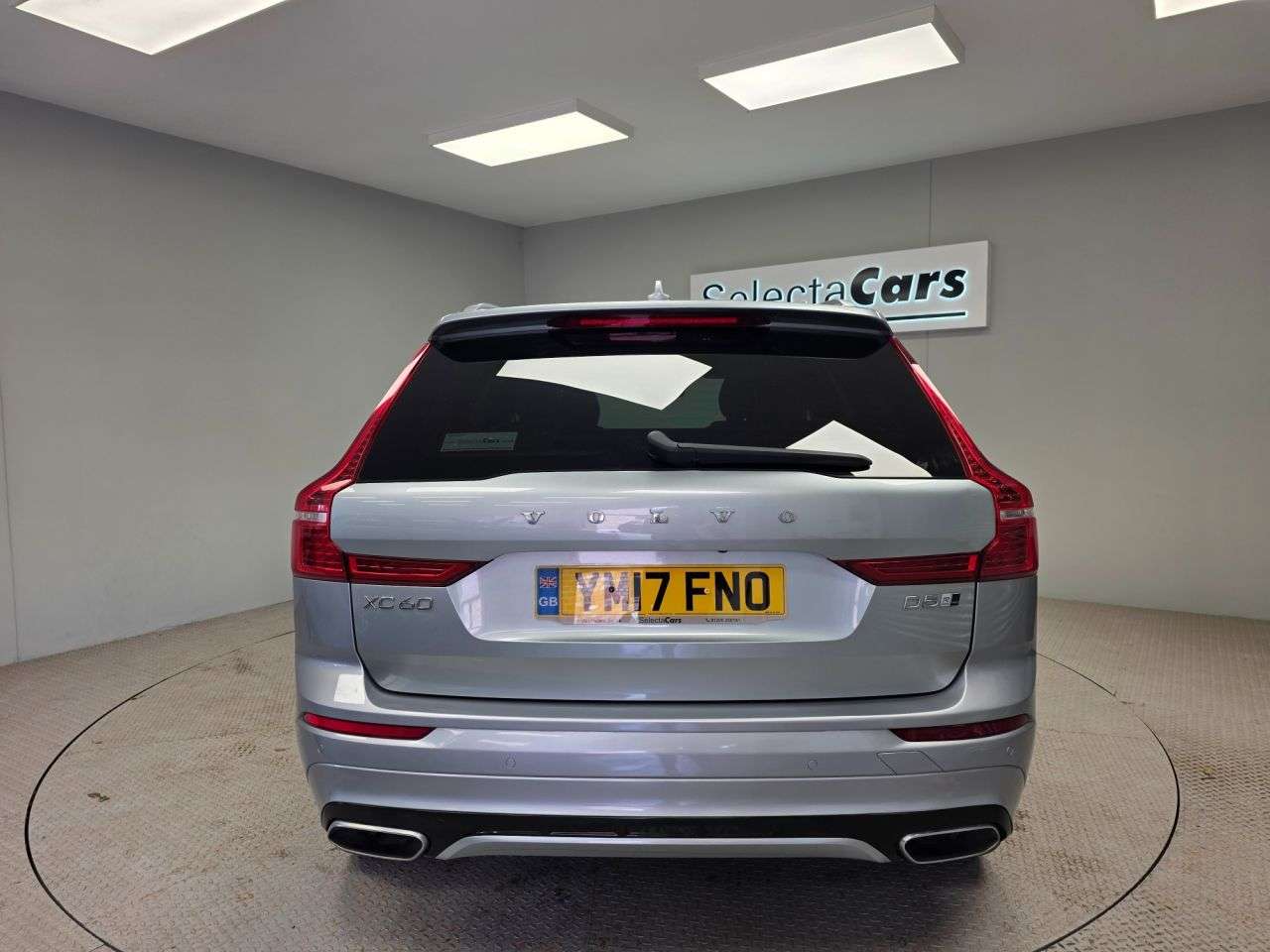 2017 VOLVO XC60 2017 VOLVO XC60