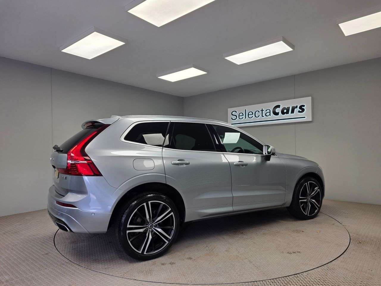 2017 VOLVO XC60 2017 VOLVO XC60