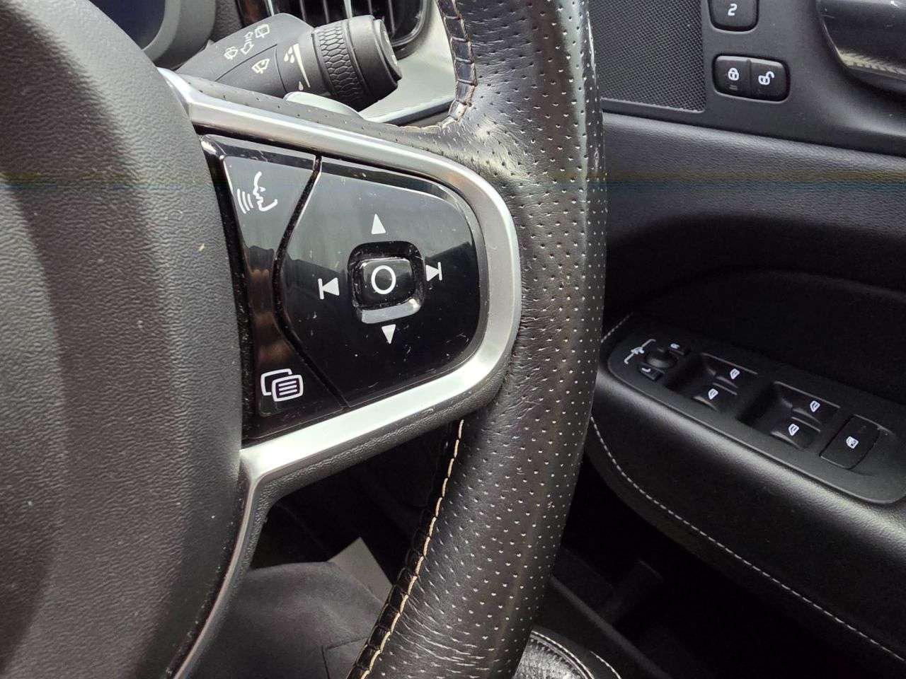 2017 VOLVO XC60 2017 VOLVO XC60