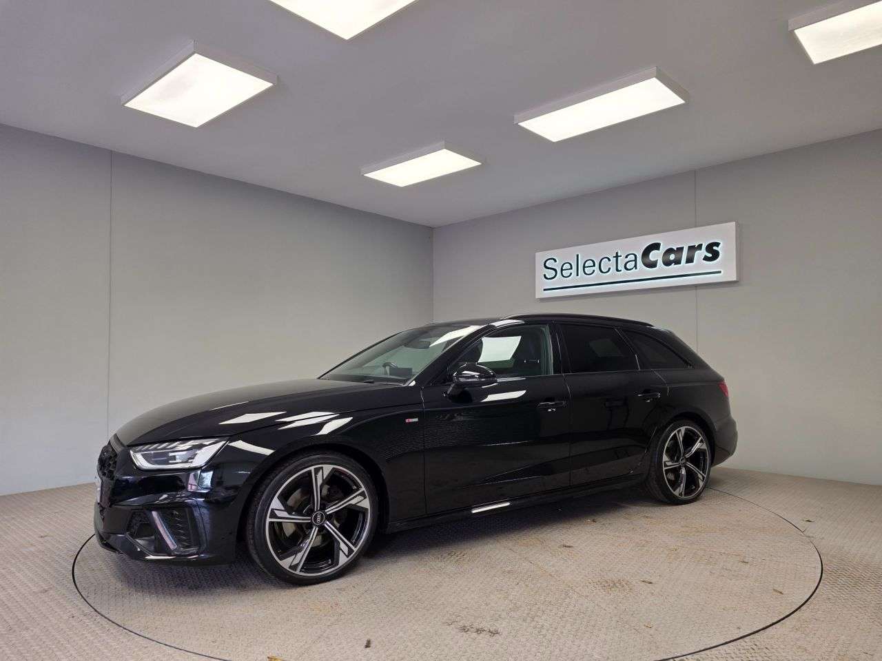 2022 AUDI A4 AVANT 2022 AUDI A4 AVANT