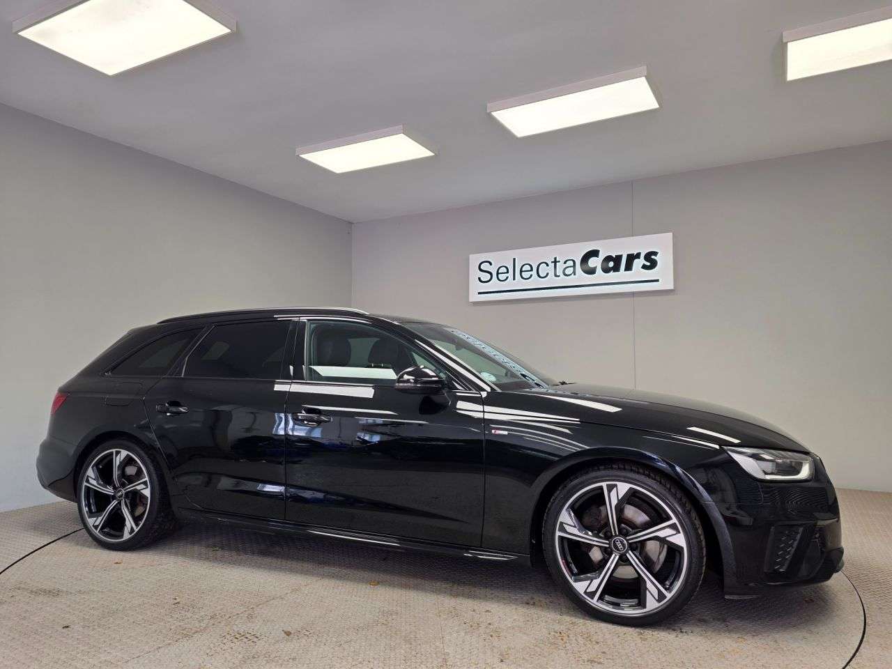 2022 AUDI A4 AVANT 2022 AUDI A4 AVANT
