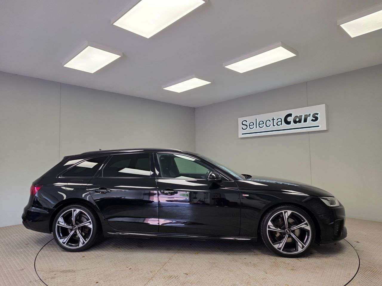 2022 AUDI A4 AVANT 2022 AUDI A4 AVANT