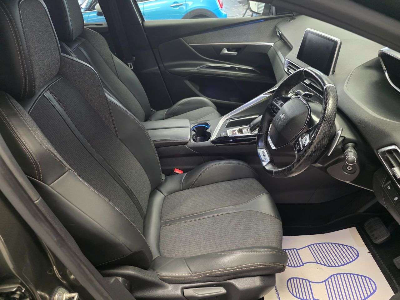 2020 PEUGEOT 5008 2020 PEUGEOT 5008