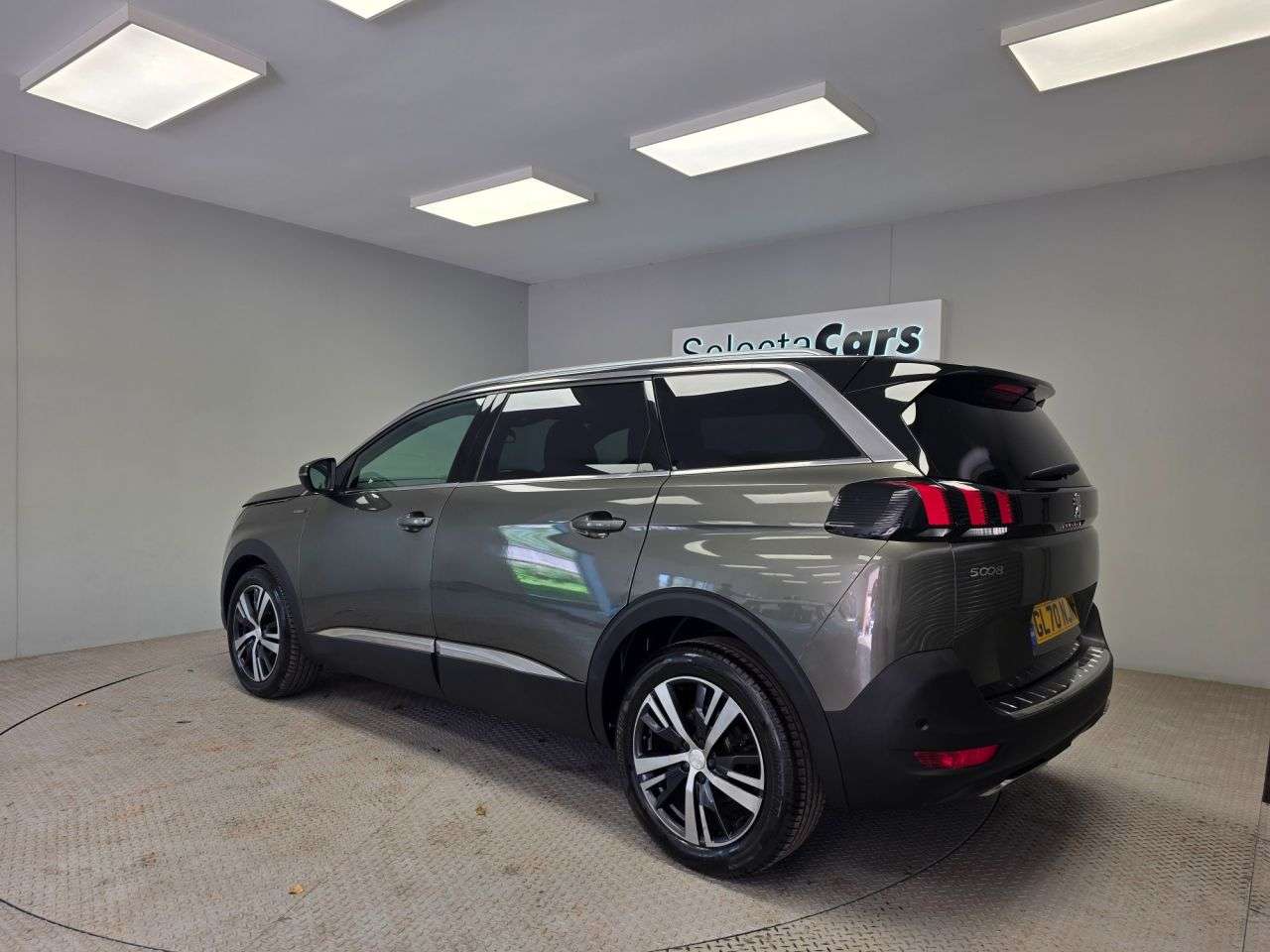 2020 PEUGEOT 5008 2020 PEUGEOT 5008