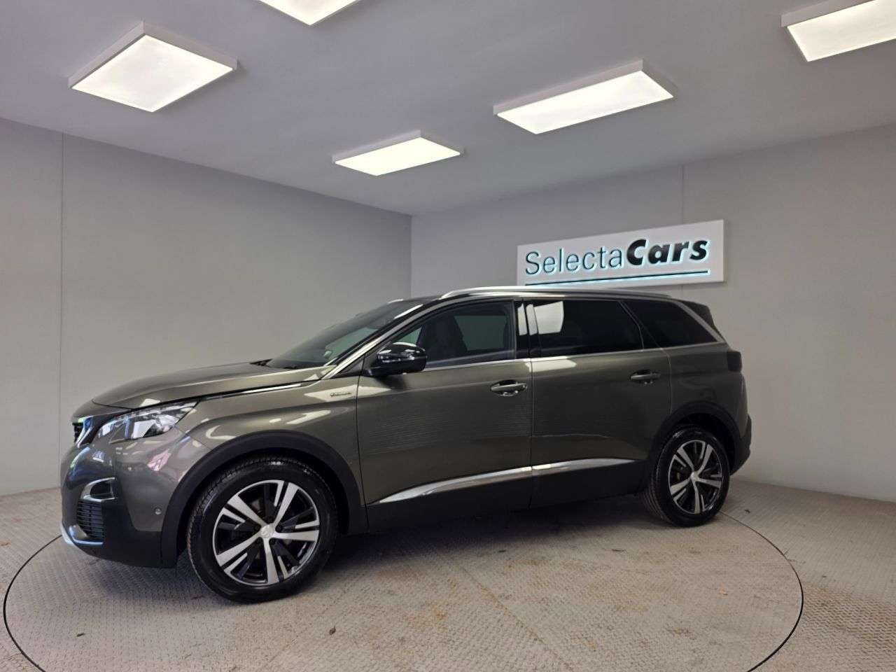 2020 PEUGEOT 5008 2020 PEUGEOT 5008
