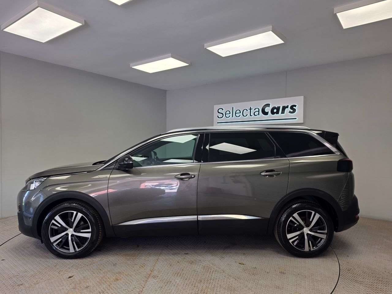 2020 PEUGEOT 5008 2020 PEUGEOT 5008