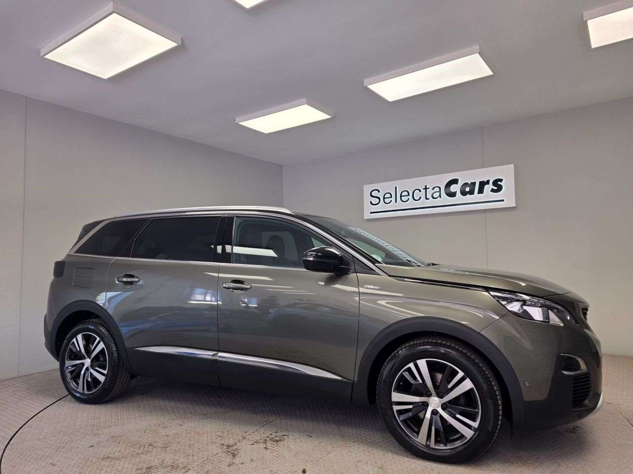 A 2020 PEUGEOT 5008 1.5 BlueHDi GT Line SUV 5dr Diesel EAT Euro 6 (s/s) (130 ps) A 2020 PEUGEOT 5008 1.5 BlueHDi GT Line SUV 5dr Diesel EAT Euro 6 (s/s) (130 ps)