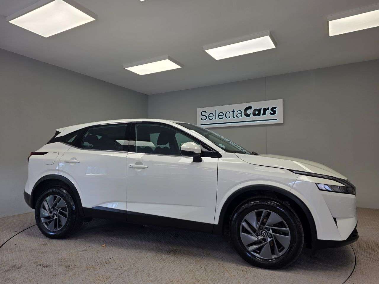 A 2023 NISSAN QASHQAI 1.3 DIG-T MHEV Acenta Premium SUV 5dr Petrol Hybrid Manual Euro 6 (s/s) (14 A 2023 NISSAN QASHQAI 1.3 DIG-T MHEV Acenta Premium SUV 5dr Petrol Hybrid Manual Euro 6 (s/s) (14