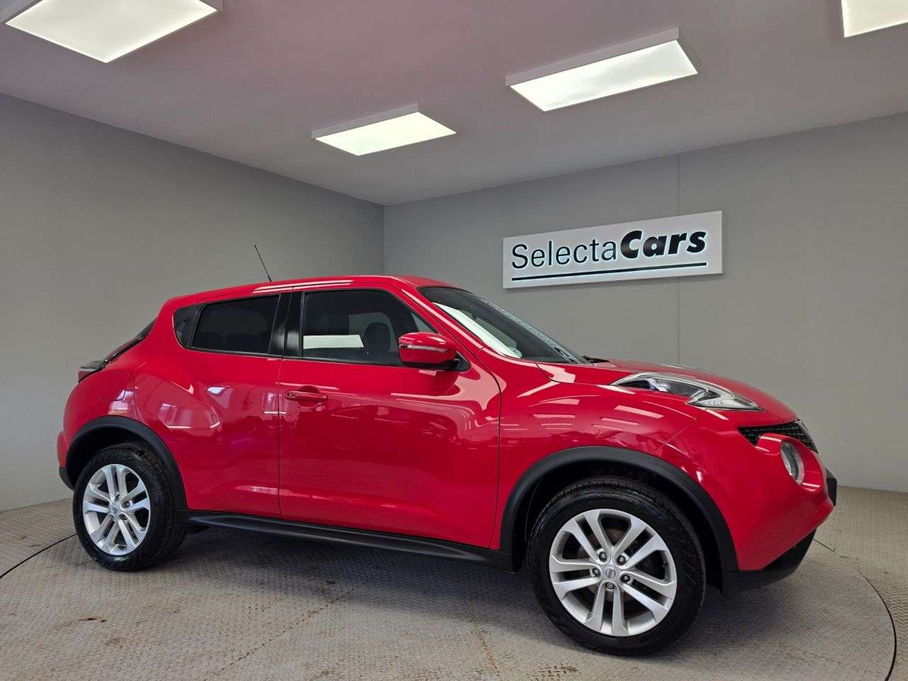 A 2017 NISSAN JUKE 1.2 DIG-T N-Connecta SUV 5dr Petrol Manual Euro 6 (s/s) (115 ps) A 2017 NISSAN JUKE 1.2 DIG-T N-Connecta SUV 5dr Petrol Manual Euro 6 (s/s) (115 ps)