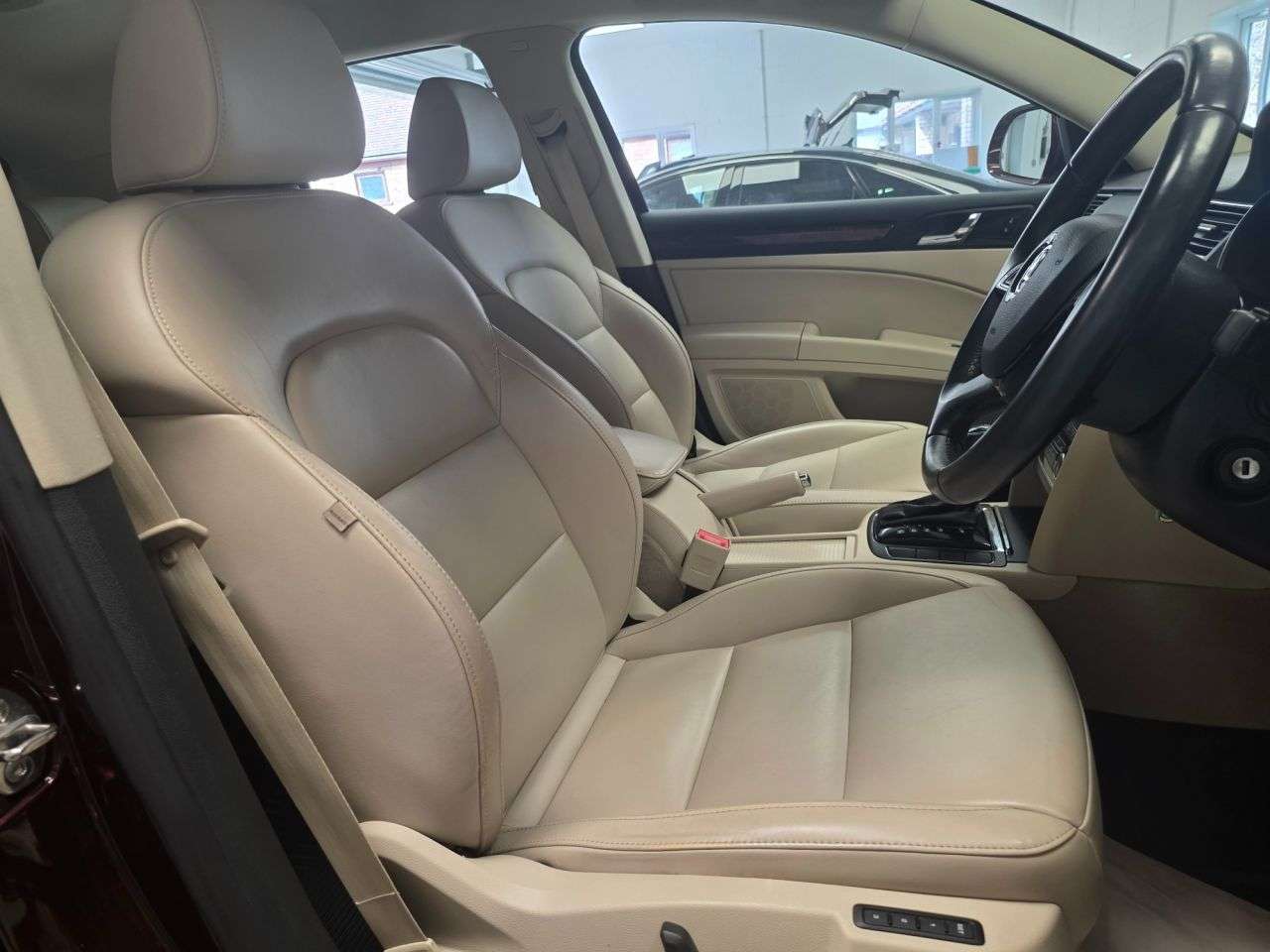 2015 SKODA SUPERB 2015 SKODA SUPERB