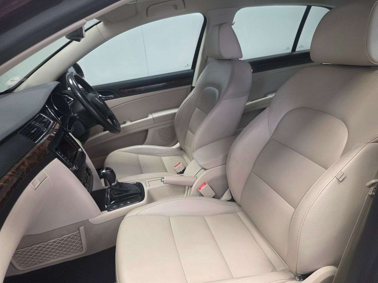 2015 SKODA SUPERB 2015 SKODA SUPERB