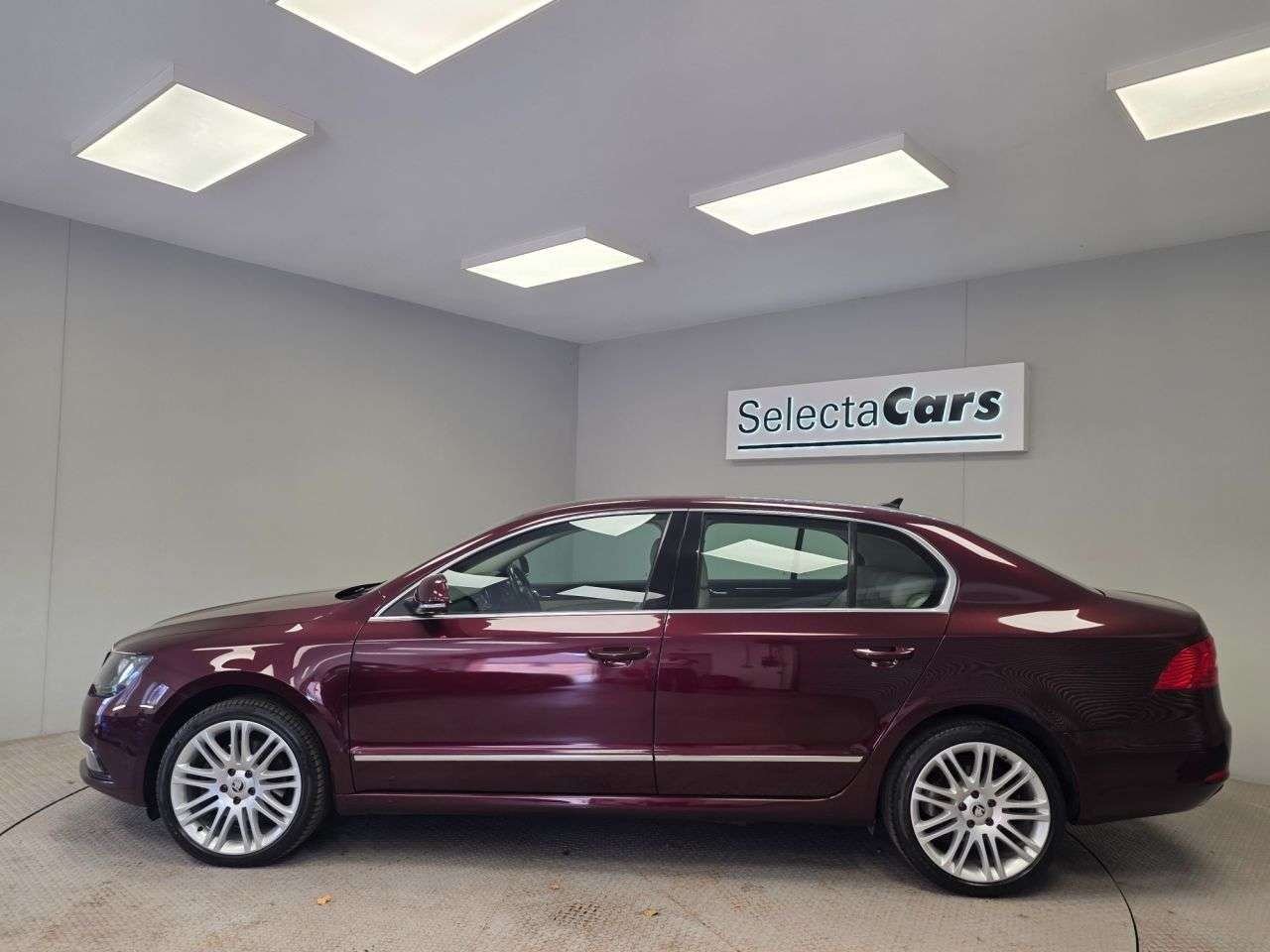 2015 SKODA SUPERB 2015 SKODA SUPERB