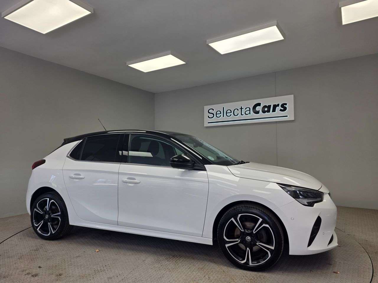 A 2022 VAUXHALL CORSA 1.2 Turbo Elite Edition Hatchback 5dr Petrol Manual Euro 6 (s/s) (100 ps) A 2022 VAUXHALL CORSA 1.2 Turbo Elite Edition Hatchback 5dr Petrol Manual Euro 6 (s/s) (100 ps)