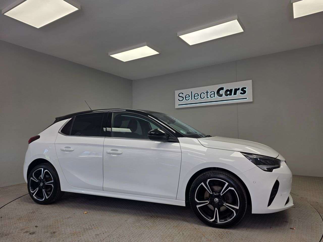 A 2022 VAUXHALL CORSA 1.2 Turbo Elite Edition Hatchback 5dr Petrol Manual Euro 6 (s/s) (100 ps) A 2022 VAUXHALL CORSA 1.2 Turbo Elite Edition Hatchback 5dr Petrol Manual Euro 6 (s/s) (100 ps)
