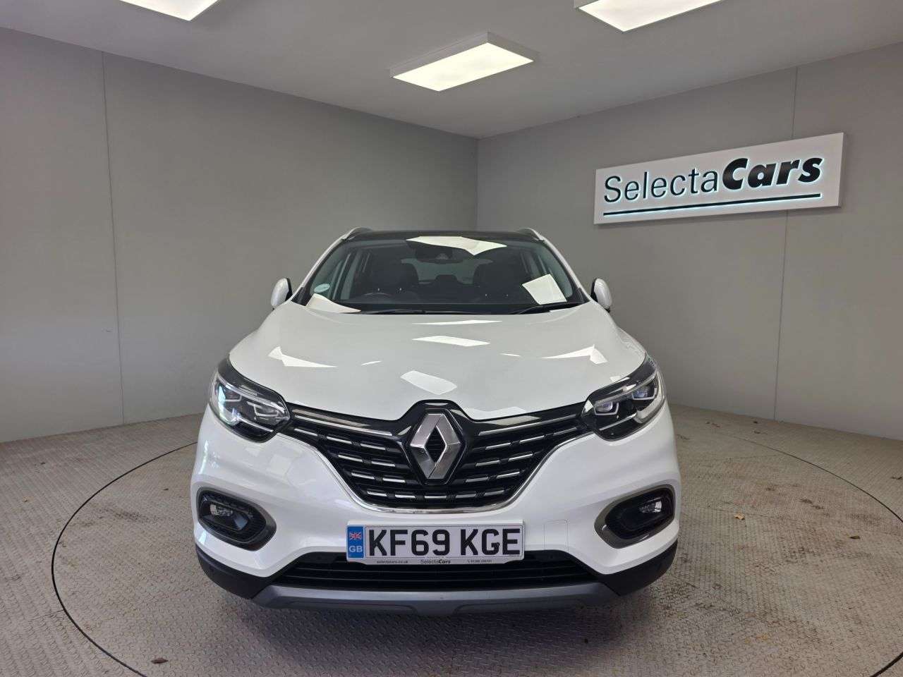 A 2019 RENAULT KADJAR 1.3 TCe GT Line SUV 5dr Petrol Manual Euro 6 (s/s) (140 ps) A 2019 RENAULT KADJAR 1.3 TCe GT Line SUV 5dr Petrol Manual Euro 6 (s/s) (140 ps)