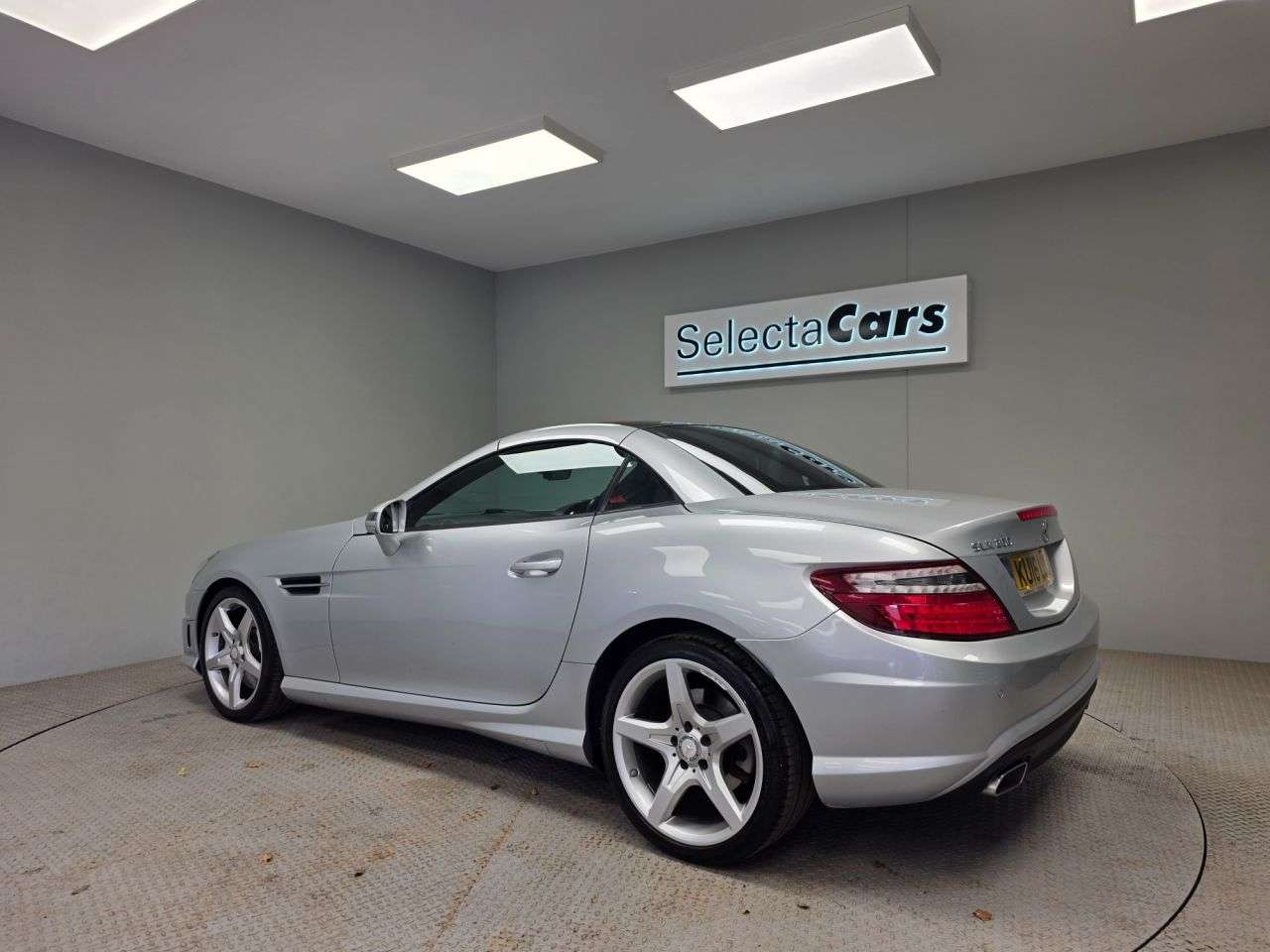 A 2016 MERCEDES-BENZ SLK 2.0 SLK200 AMG Sport Convertible 2dr Petrol G-Tronic Euro 6 (s/s) (184 ps) A 2016 MERCEDES-BENZ SLK 2.0 SLK200 AMG Sport Convertible 2dr Petrol G-Tronic Euro 6 (s/s) (184 ps)