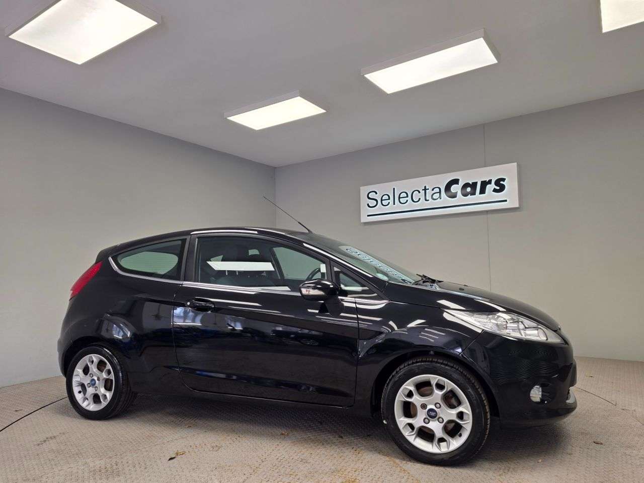 A 2012 FORD FIESTA 1.25 Zetec Hatchback 3dr Petrol Manual Euro 5 (82 ps) A 2012 FORD FIESTA 1.25 Zetec Hatchback 3dr Petrol Manual Euro 5 (82 ps)