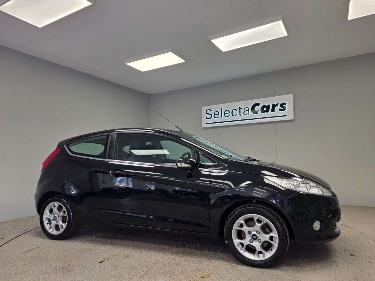 A 2012 FORD FIESTA 1.25 Zetec Hatchback 3dr Petrol Manual Euro 5 (82 ps) A 2012 FORD FIESTA 1.25 Zetec Hatchback 3dr Petrol Manual Euro 5 (82 ps)