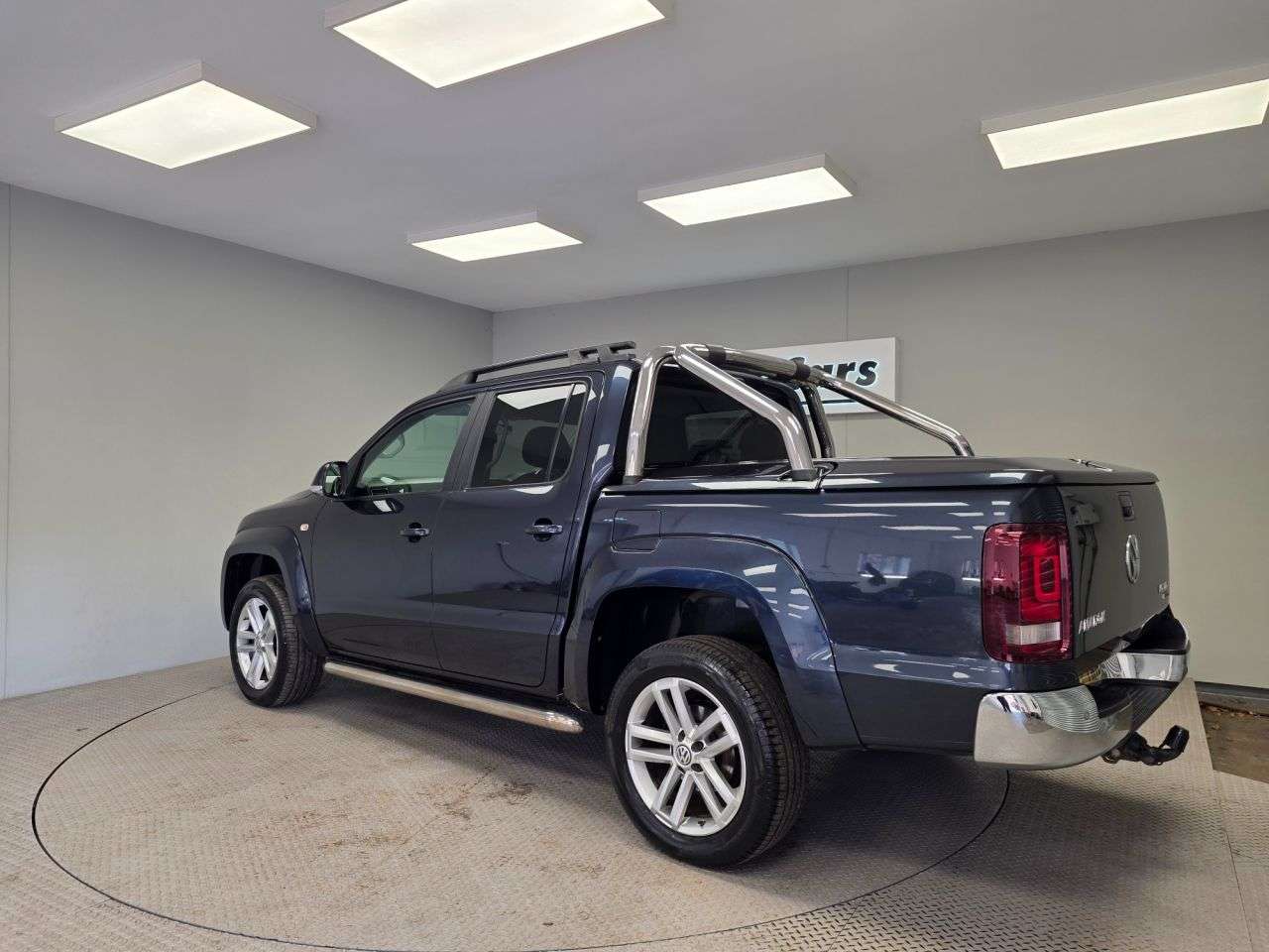 A 2017 VOLKSWAGEN AMAROK 3.0 TDI V6 BlueMotion Tech Highline Pickup Double Cab 4dr Diesel Auto 4Moti A 2017 VOLKSWAGEN AMAROK 3.0 TDI V6 BlueMotion Tech Highline Pickup Double Cab 4dr Diesel Auto 4Moti