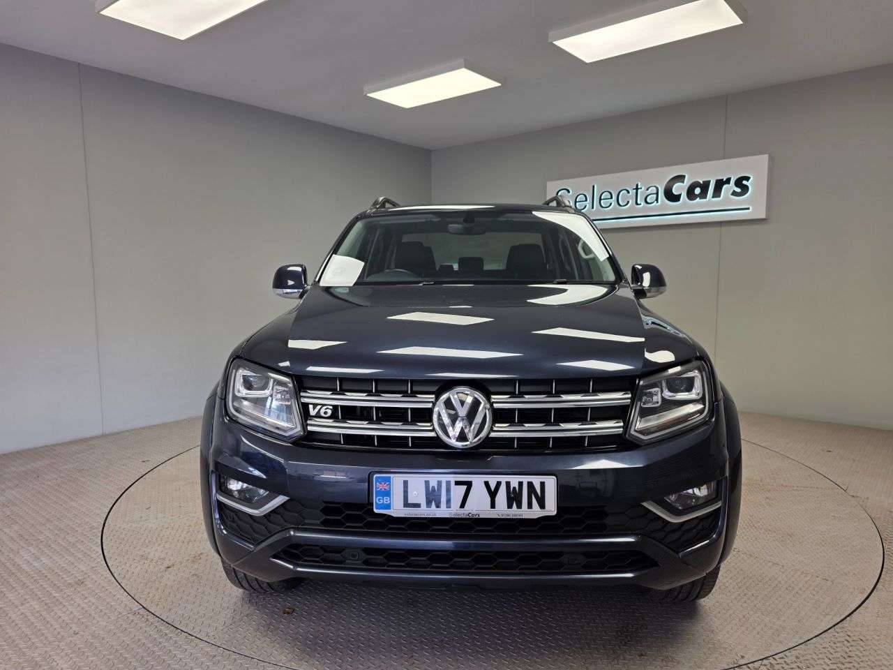 A 2017 VOLKSWAGEN AMAROK 3.0 TDI V6 BlueMotion Tech Highline Pickup Double Cab 4dr Diesel Auto 4Moti A 2017 VOLKSWAGEN AMAROK 3.0 TDI V6 BlueMotion Tech Highline Pickup Double Cab 4dr Diesel Auto 4Moti