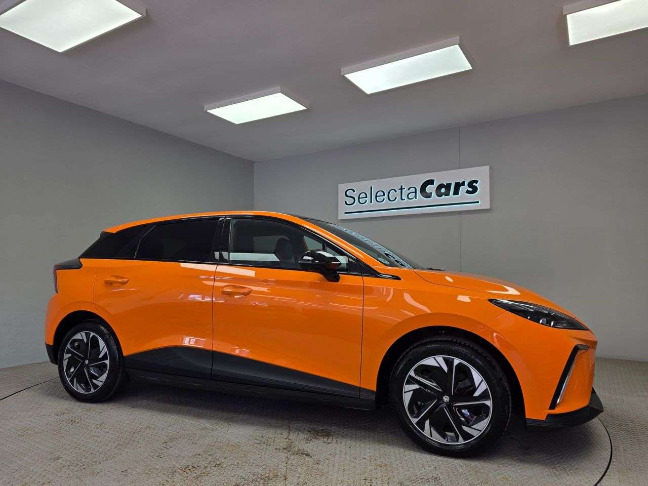 A 2023 MG 1100 64kWh Trophy Long Range Hatchback 5dr Electric Auto (203 ps) A 2023 MG 1100 64kWh Trophy Long Range Hatchback 5dr Electric Auto (203 ps)