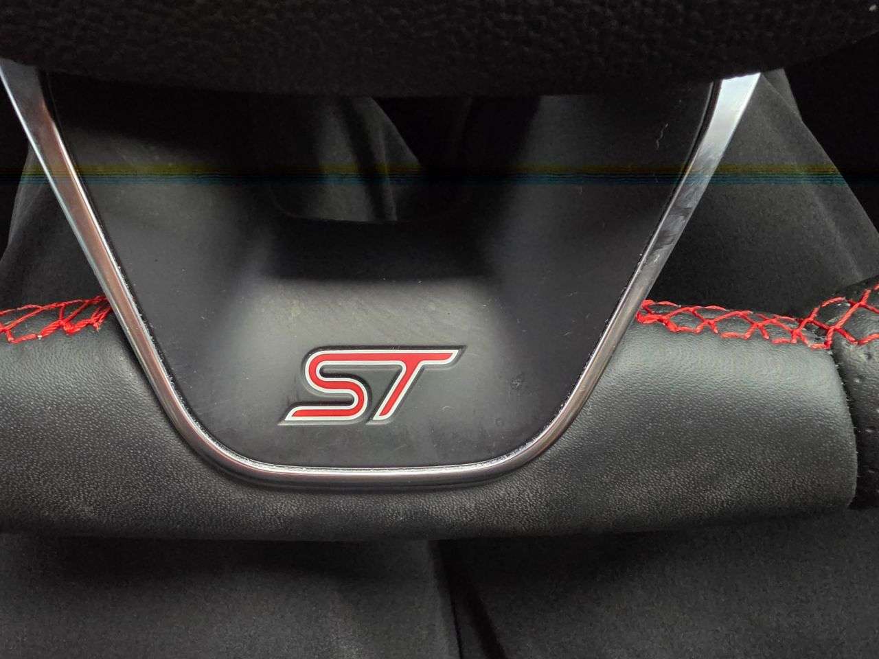 2023 FORD FOCUS 2023 FORD FOCUS