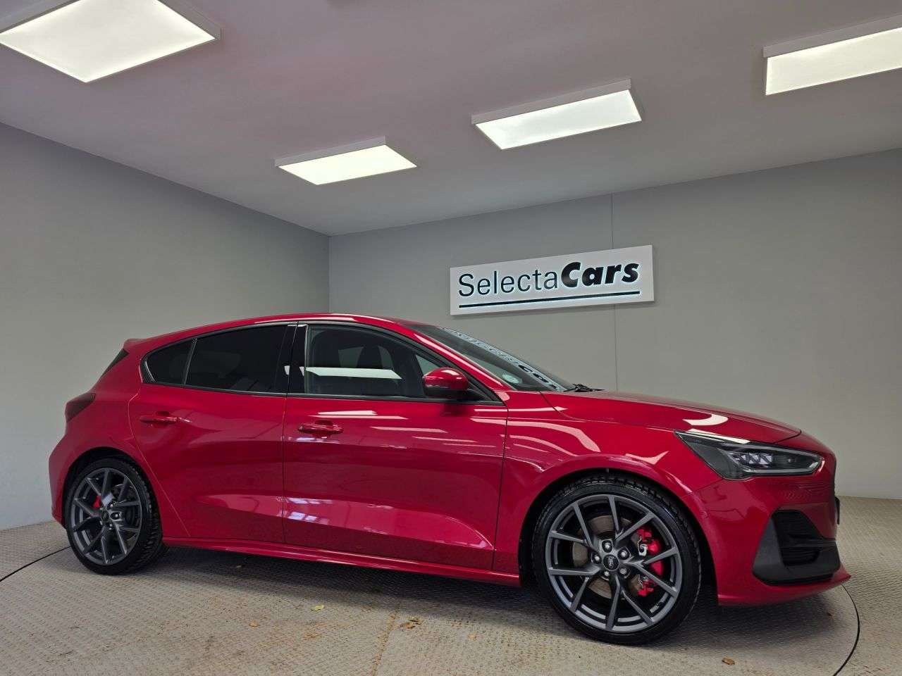 A 2023 FORD FOCUS 2.3T EcoBoost ST Hatchback 5dr Petrol Manual Euro 6 (s/s) (280 ps) A 2023 FORD FOCUS 2.3T EcoBoost ST Hatchback 5dr Petrol Manual Euro 6 (s/s) (280 ps)