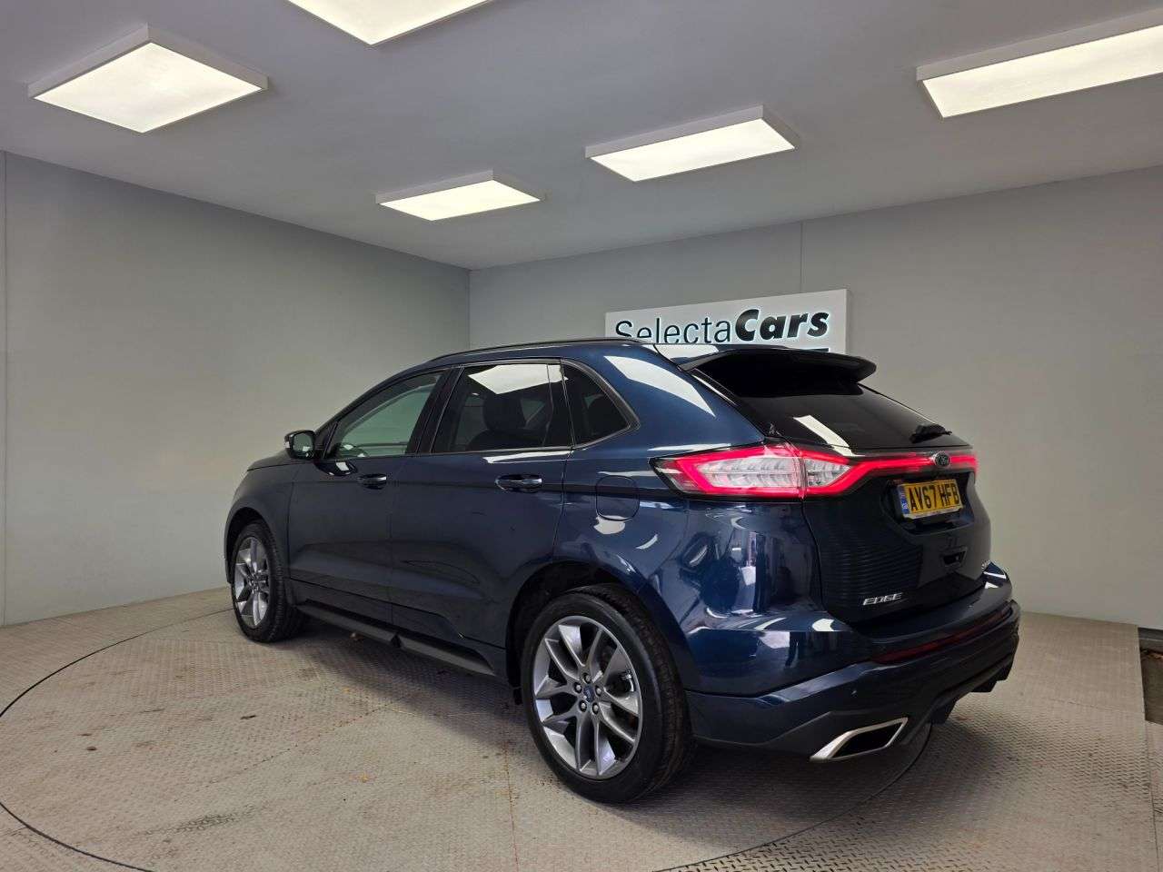 A 2017 FORD EDGE 2.0 TDCi Sport SUV 5dr Diesel Powershift AWD Euro 6 (s/s) (210 ps) A 2017 FORD EDGE 2.0 TDCi Sport SUV 5dr Diesel Powershift AWD Euro 6 (s/s) (210 ps)