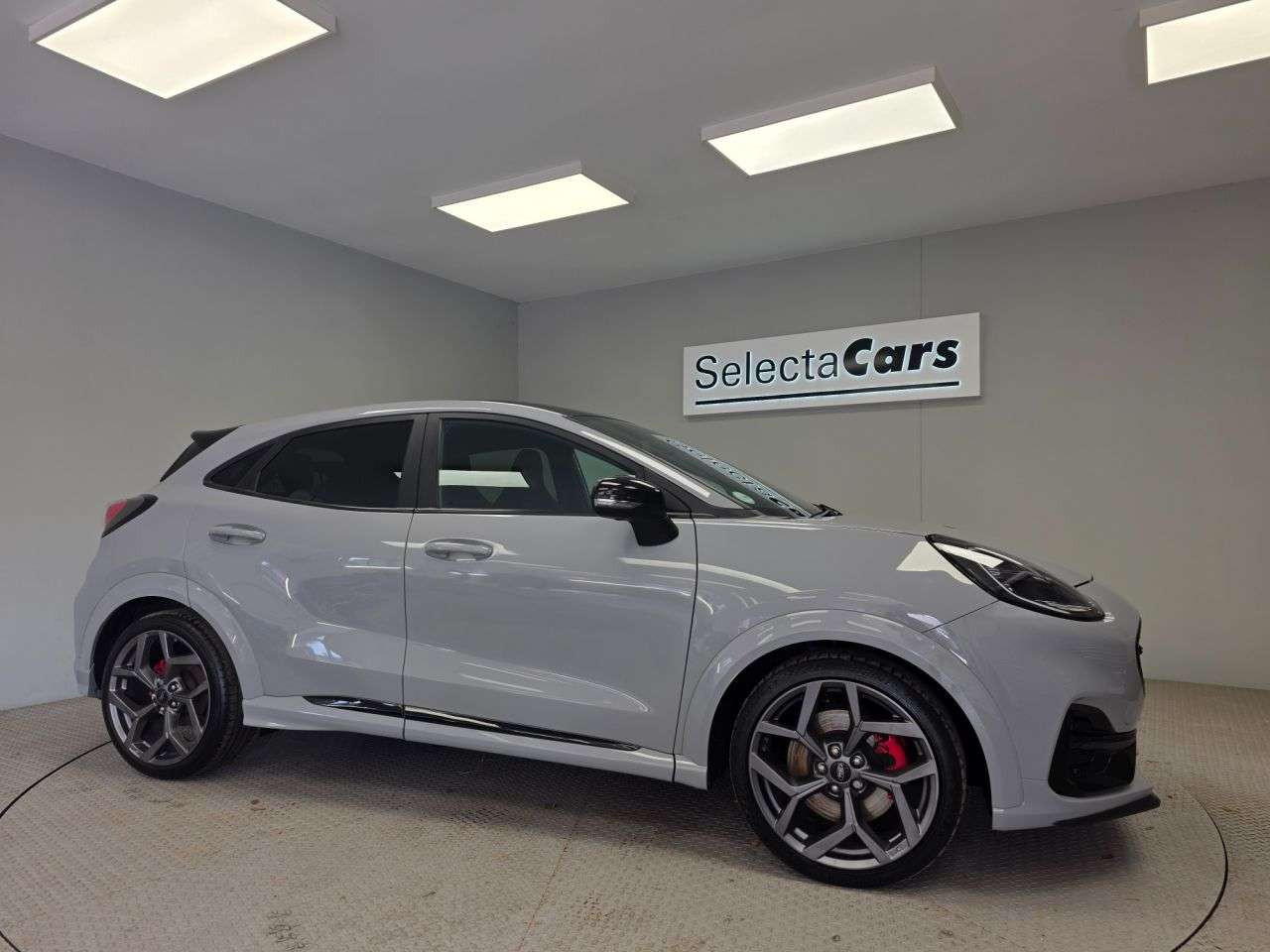 A 2023 FORD PUMA 1.5T EcoBoost ST SUV 5dr Petrol Manual Euro 6 (s/s) (200 ps) A 2023 FORD PUMA 1.5T EcoBoost ST SUV 5dr Petrol Manual Euro 6 (s/s) (200 ps)
