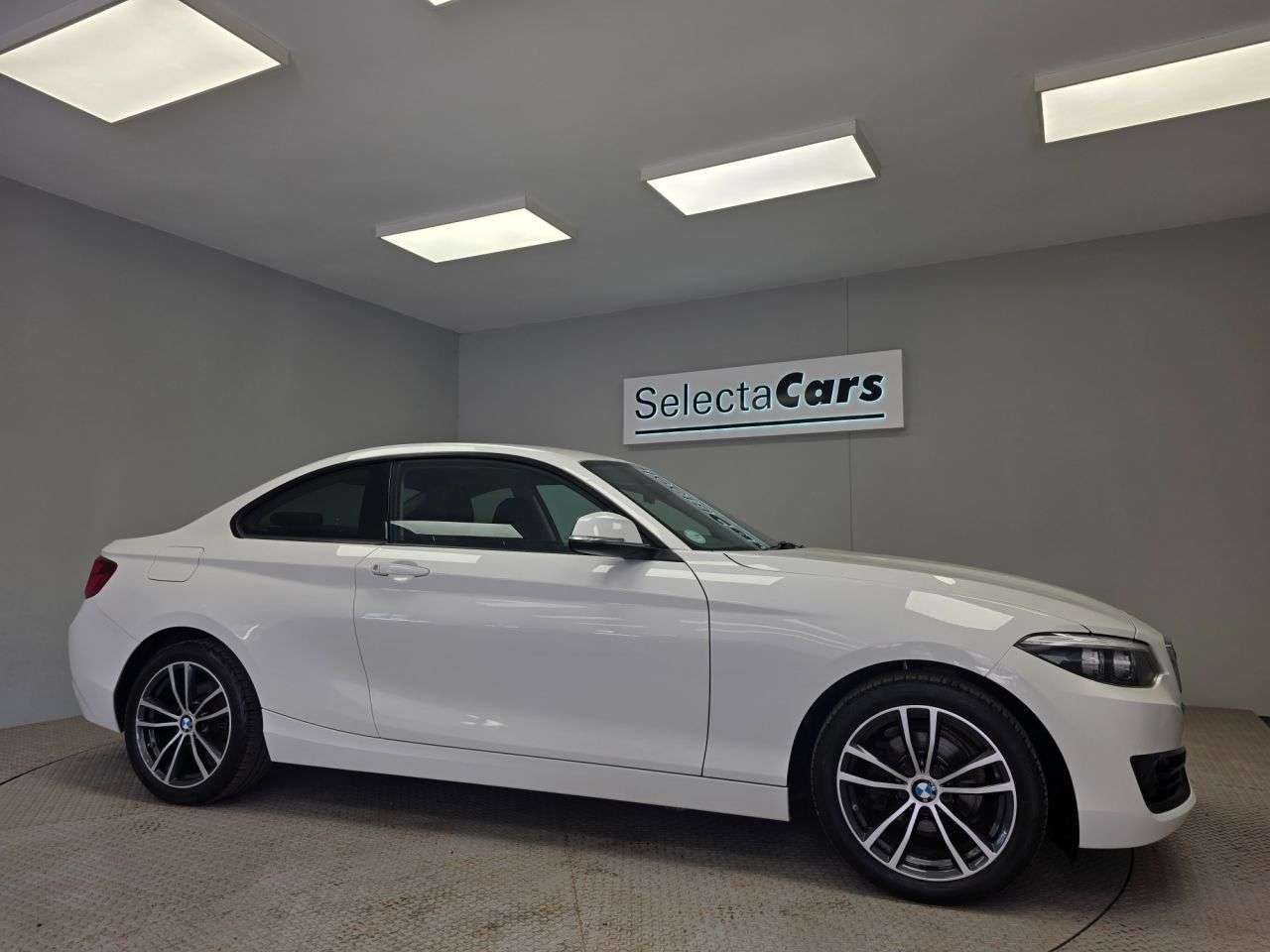 A 2019 BMW 2 SERIES 1.5 218i GPF Sport Coupe 2dr Petrol Auto Euro 6 (s/s) (136 ps) A 2019 BMW 2 SERIES 1.5 218i GPF Sport Coupe 2dr Petrol Auto Euro 6 (s/s) (136 ps)