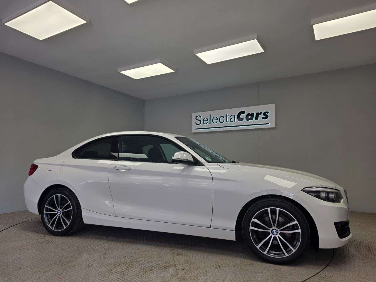 A 2019 BMW 2 SERIES 1.5 218i GPF Sport Coupe 2dr Petrol Auto Euro 6 (s/s) (136 ps) A 2019 BMW 2 SERIES 1.5 218i GPF Sport Coupe 2dr Petrol Auto Euro 6 (s/s) (136 ps)