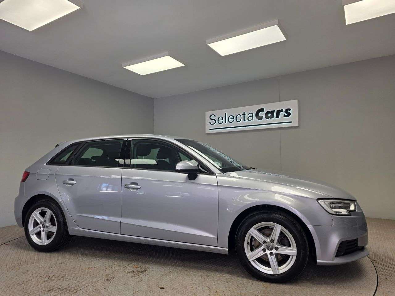 A 2018 AUDI A3 1.6 TDI 30 SE Technik Sportback 5dr Diesel Manual Euro 6 (s/s) (116 ps) A 2018 AUDI A3 1.6 TDI 30 SE Technik Sportback 5dr Diesel Manual Euro 6 (s/s) (116 ps)