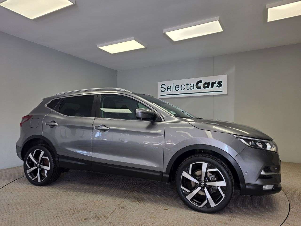 A 2020 NISSAN QASHQAI 1.3 DIG-T Tekna SUV 5dr Petrol DCT Auto Euro 6 (s/s) (160 ps) A 2020 NISSAN QASHQAI 1.3 DIG-T Tekna SUV 5dr Petrol DCT Auto Euro 6 (s/s) (160 ps)