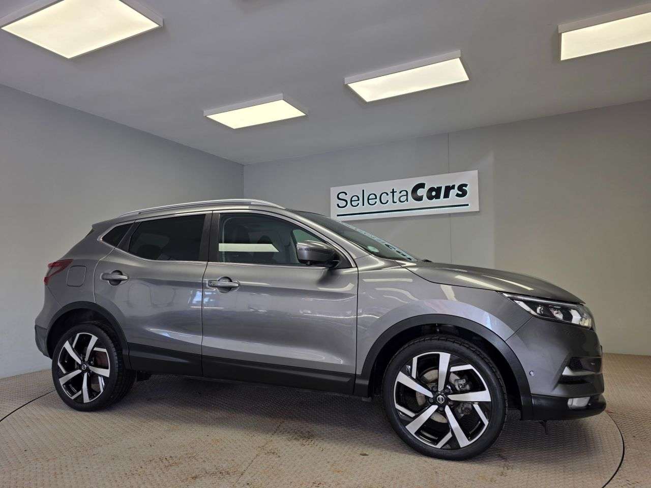 A 2020 NISSAN QASHQAI 1.3 DIG-T Tekna SUV 5dr Petrol DCT Auto Euro 6 (s/s) (160 ps) A 2020 NISSAN QASHQAI 1.3 DIG-T Tekna SUV 5dr Petrol DCT Auto Euro 6 (s/s) (160 ps)