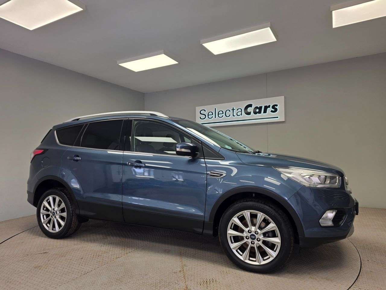 A 2019 FORD KUGA TITANIUM EDITION TDCI A 2019 FORD KUGA TITANIUM EDITION TDCI