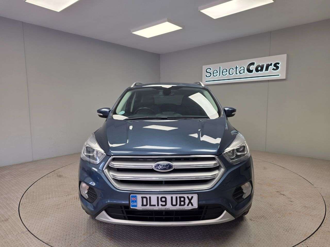 A 2019 FORD KUGA TITANIUM EDITION TDCI A 2019 FORD KUGA TITANIUM EDITION TDCI