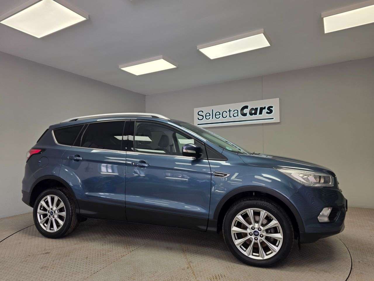 A 2019 FORD KUGA TITANIUM EDITION TDCI A 2019 FORD KUGA TITANIUM EDITION TDCI