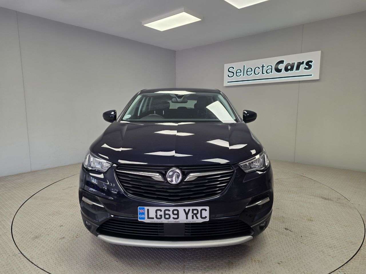 A 2019 VAUXHALL GRANDLAND X 1.2 Turbo GPF Tech Line Nav SUV 5dr Petrol Auto Euro 6 (s/s) (130 ps) A 2019 VAUXHALL GRANDLAND X 1.2 Turbo GPF Tech Line Nav SUV 5dr Petrol Auto Euro 6 (s/s) (130 ps)